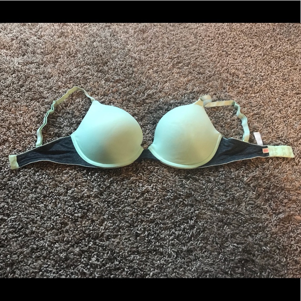 Victoria’s Secret PINK push up bra